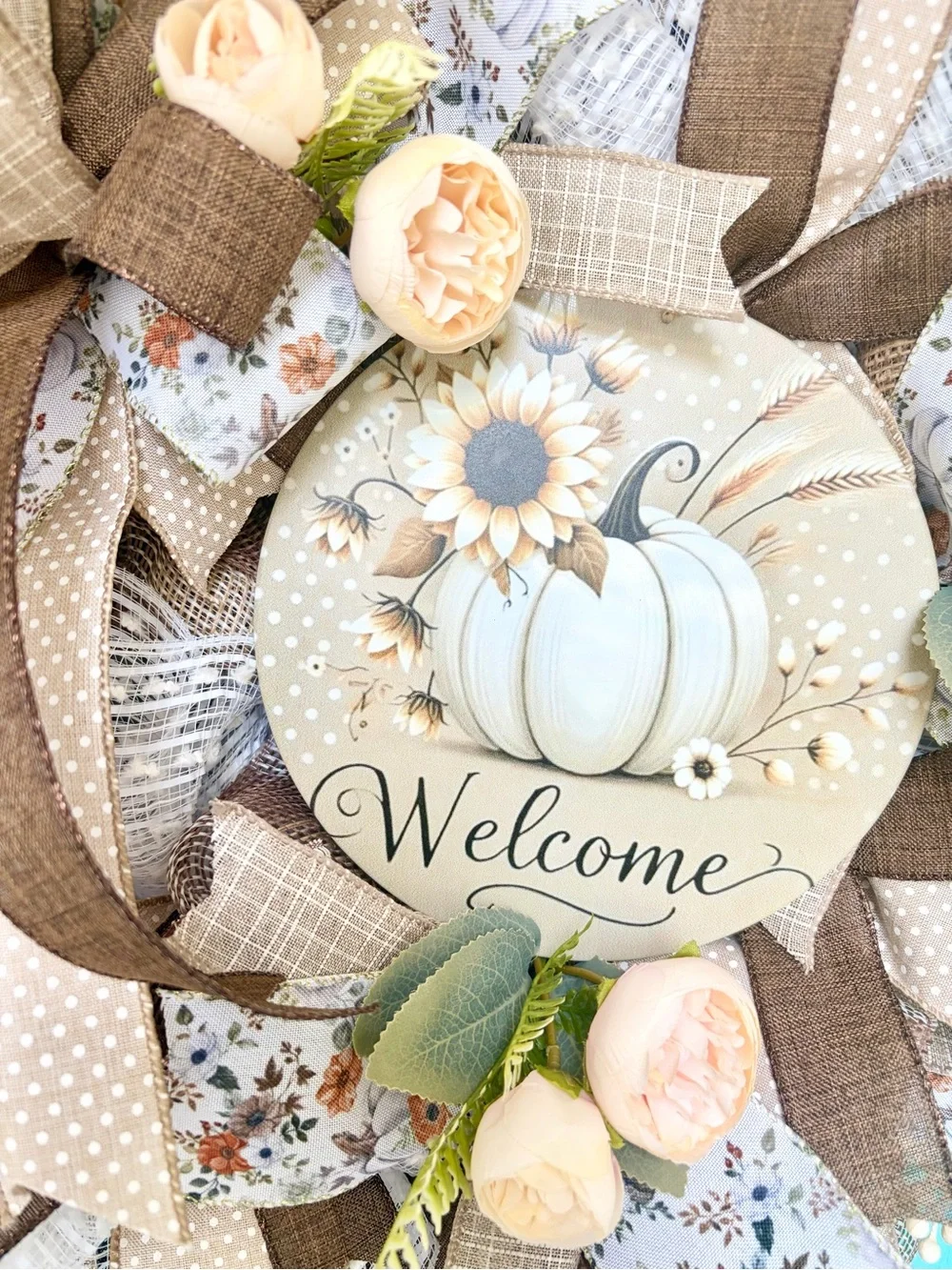 Welcome Pumpkin Floral Wreath in Brown & Cream